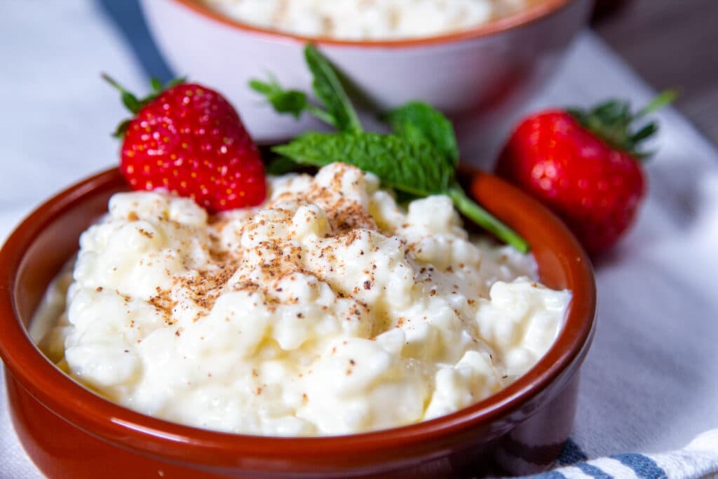 Crockpot rice pudding, mint and strawberries